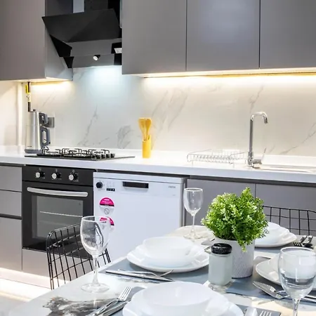 2 Bedroom Super Near To The Konyaalti Beaches * Antalya