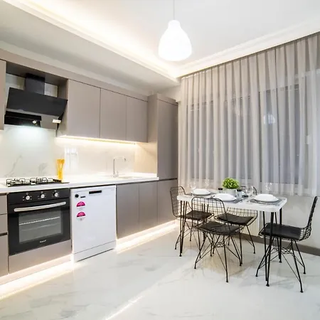 2 Bedroom Super Near To The Konyaalti Beaches アンタルヤ